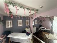 established beauty massage salon - 1